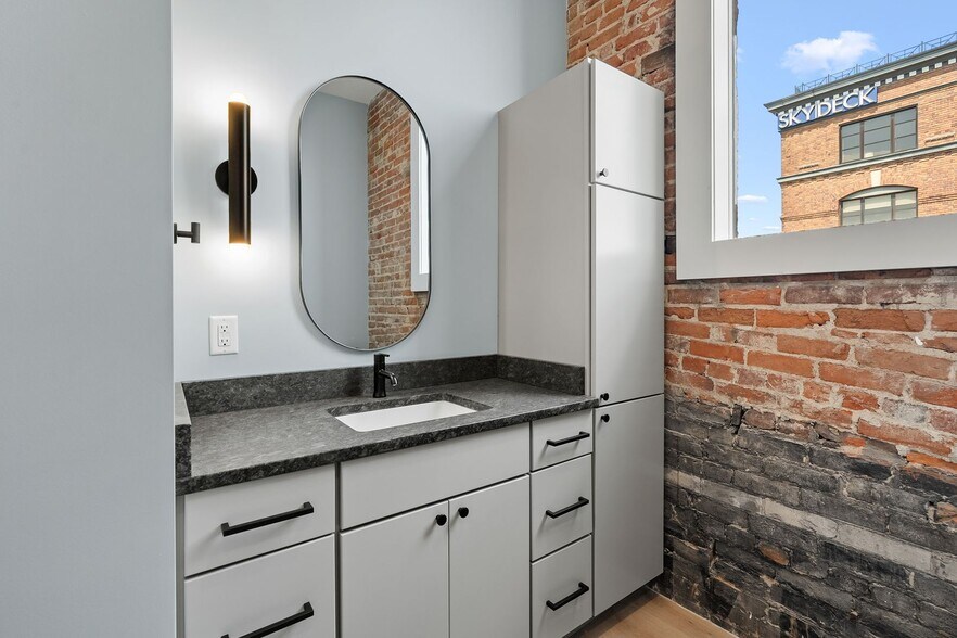 Building Photo - 266 E Michigan Ave