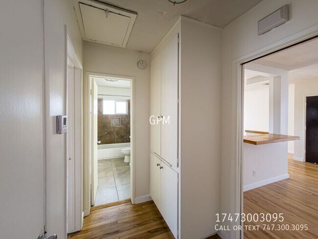 Building Photo - 2915 Saint George-5