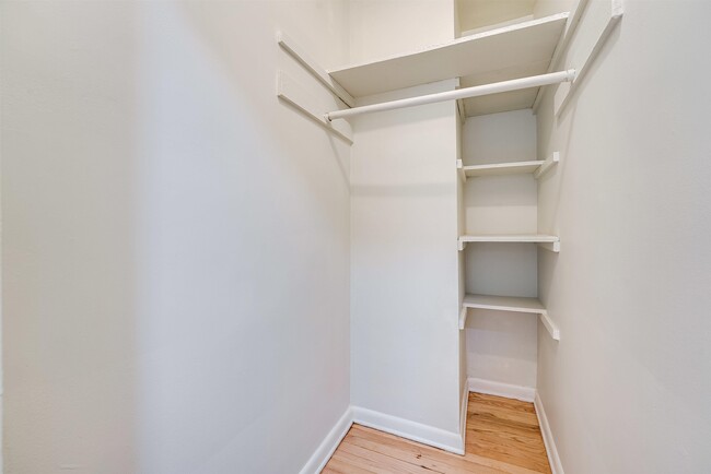 Building Photo - 263 Palisade Ave