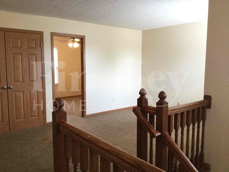 Building Photo - 7944 Birch Creek Dr