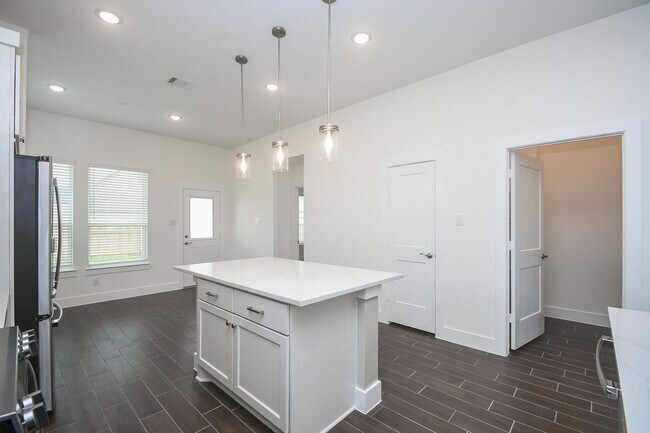 Building Photo - 2823 Sunrise Fld Ln