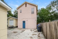 Building Photo - Charming 3 Bed, 2 Bath Home in Memorial He...