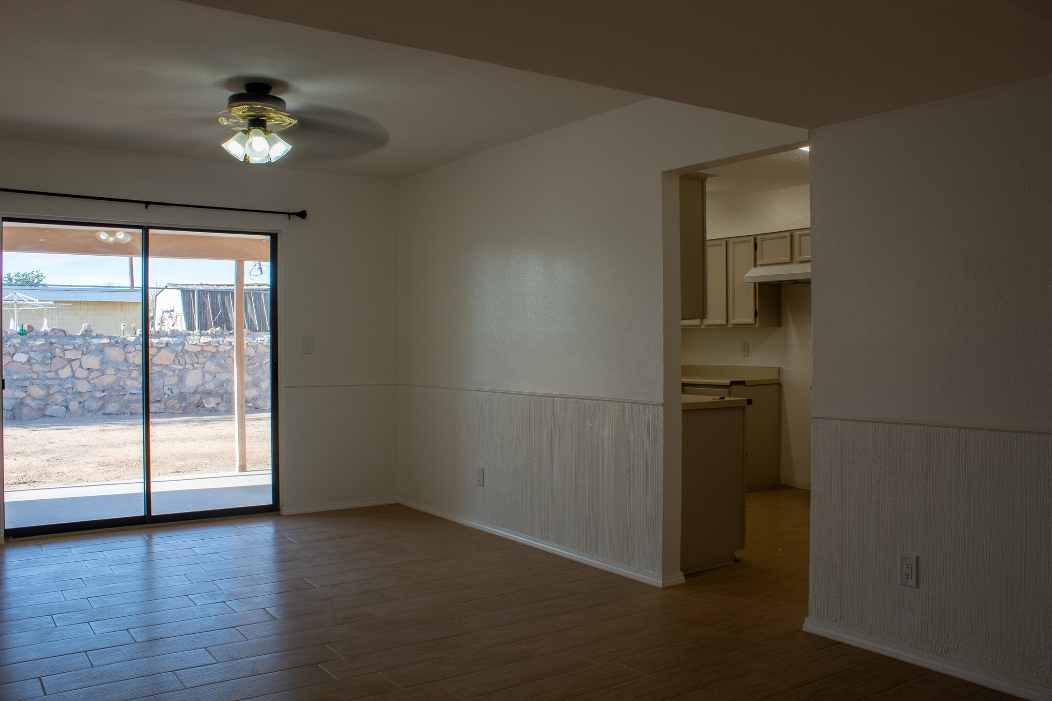 Building Photo - 10709 Lobo Ln