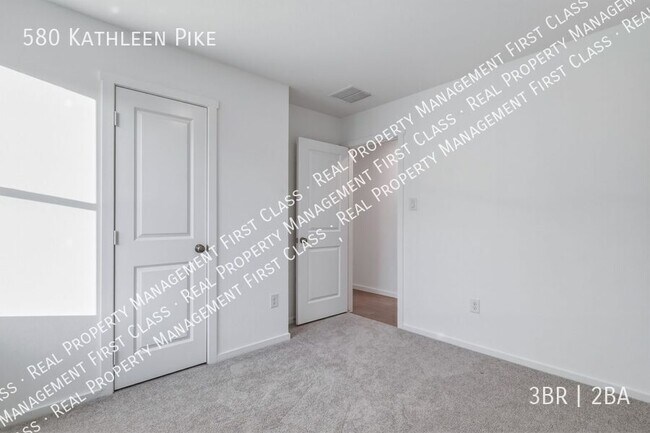 Building Photo - 580 Kathleen Pike