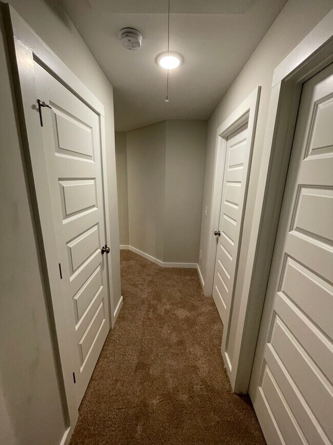Building Photo - Home for Rent in Calera, AL!!! Available to View with 48 Hour Notice!!!