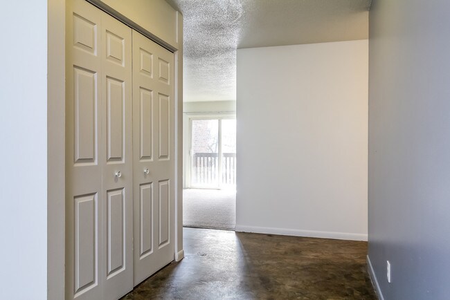 Building Photo - 1st Month Free!