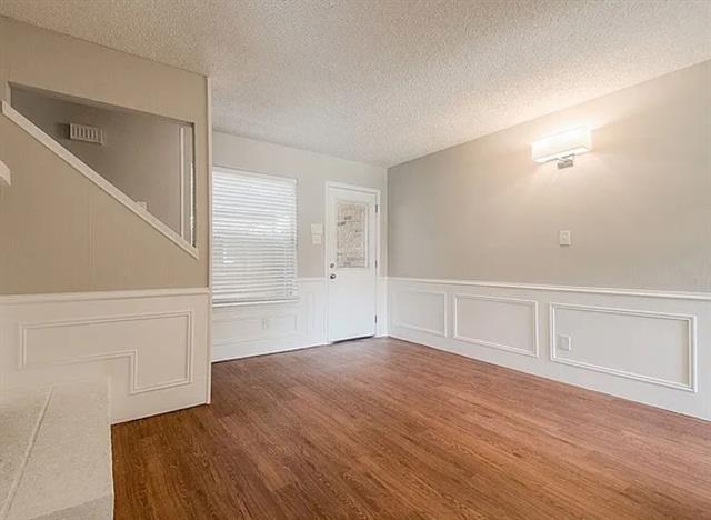 Building Photo - 520 Pecan Acres Ct