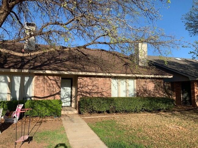 Primary Photo - Townhome 2/2