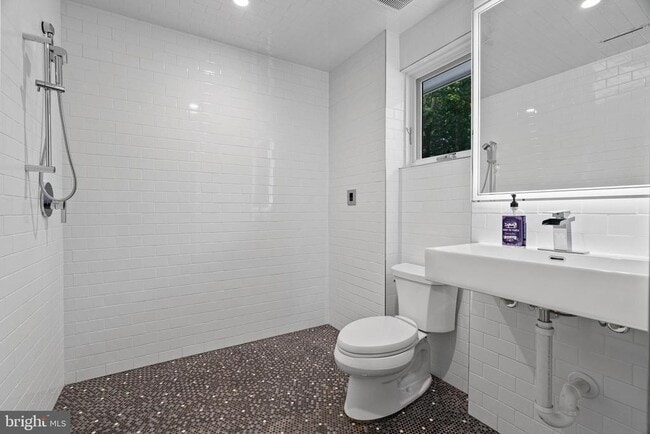 Building Photo - 6309 Bradley Blvd