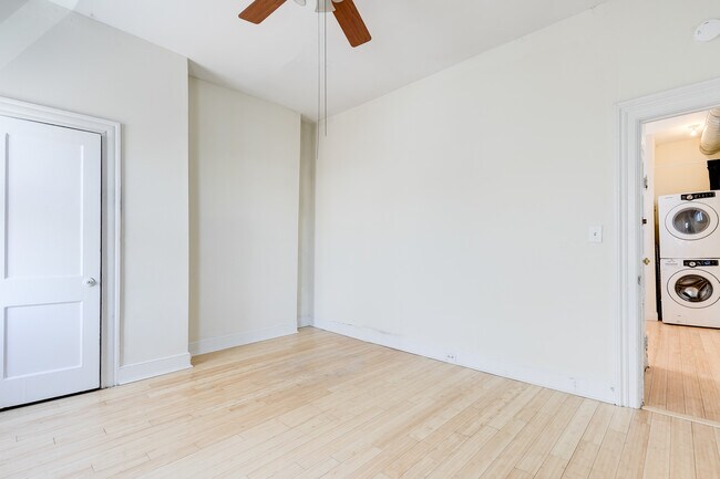 Building Photo - 1006 Park Ave