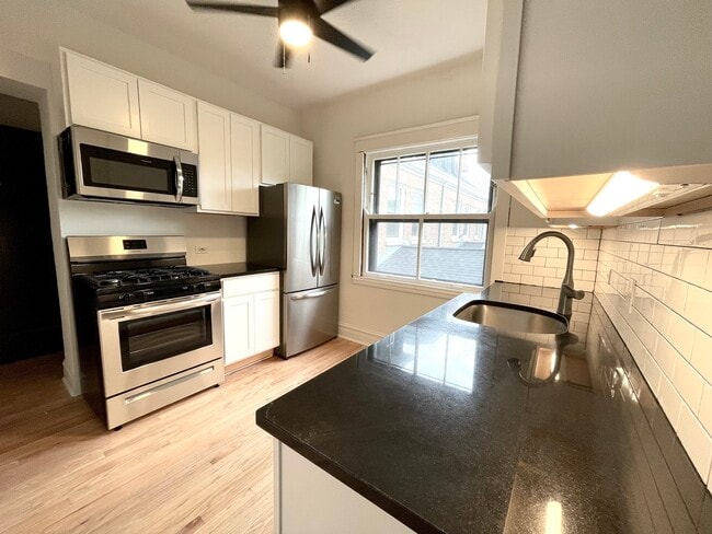 Building Photo - 1233 Judson Ave