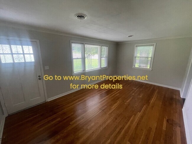 Building Photo - Nashville - Woodbine Area - 3 Bedrooms- I ...
