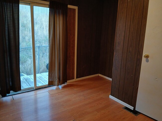 Building Photo - 2800 Miner St