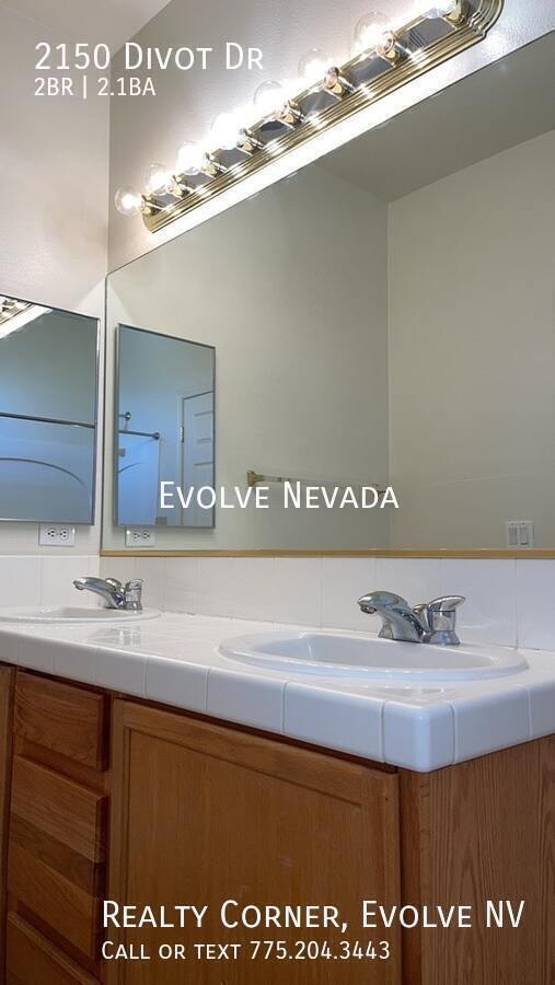 Building Photo - 2150 Divot Dr
