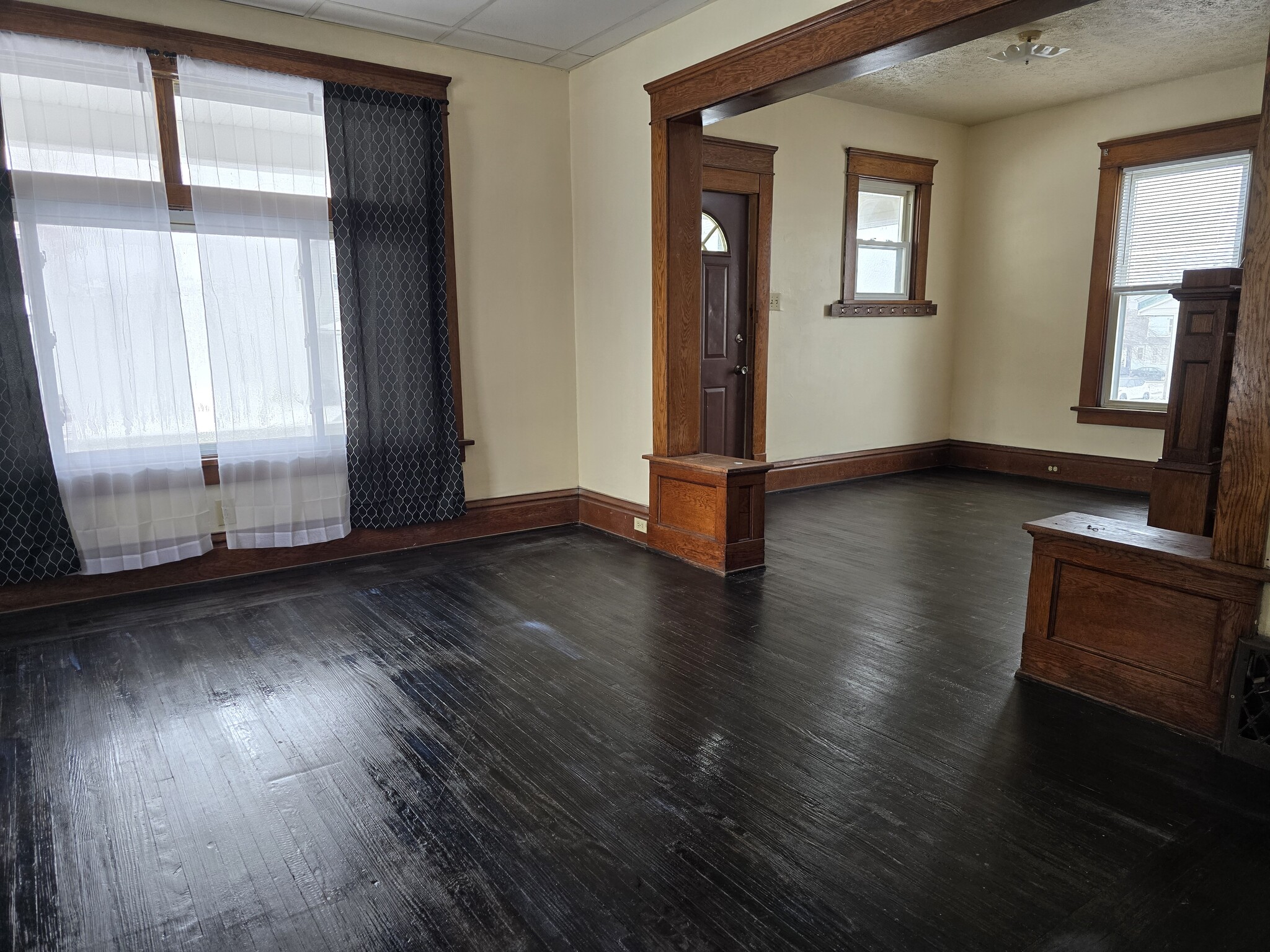 Building Photo - 1134 S Linden Ave