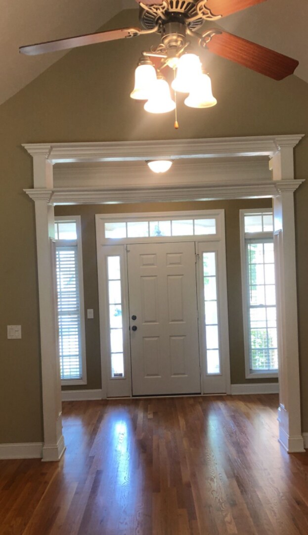 Building Photo - 211 Cullom Way