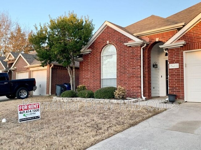 Building Photo - 2606 Lonesome Oak Dr