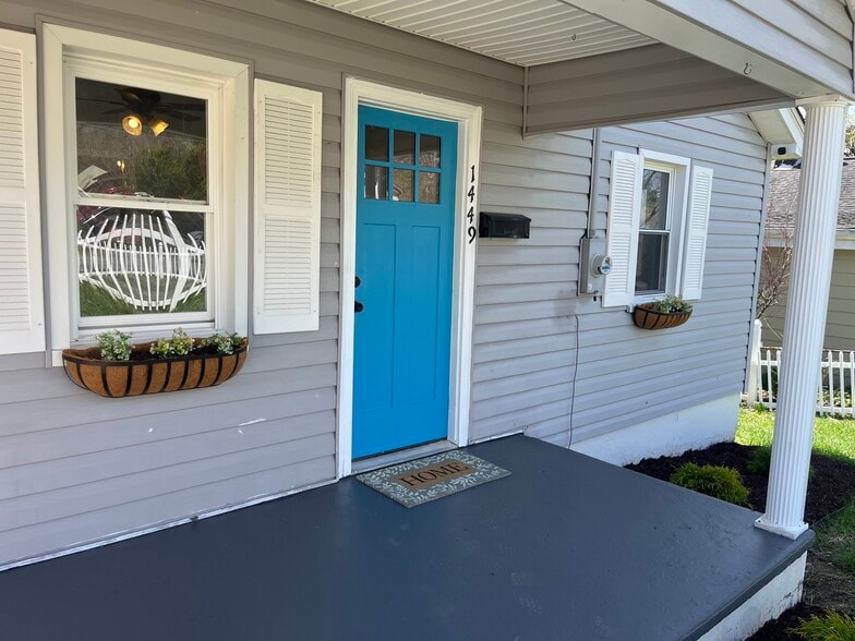 Building Photo - 1449 Marion St