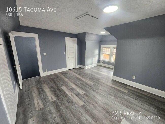 Building Photo - 10615 Tacoma Ave