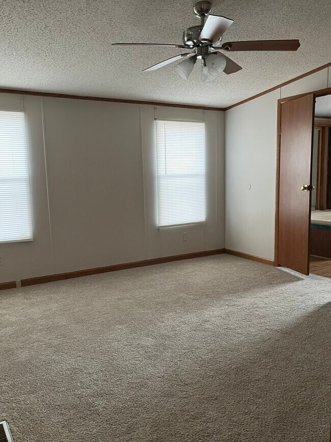 Building Photo - Lexington - Please call Lexington Office at 803-359-0793 to view