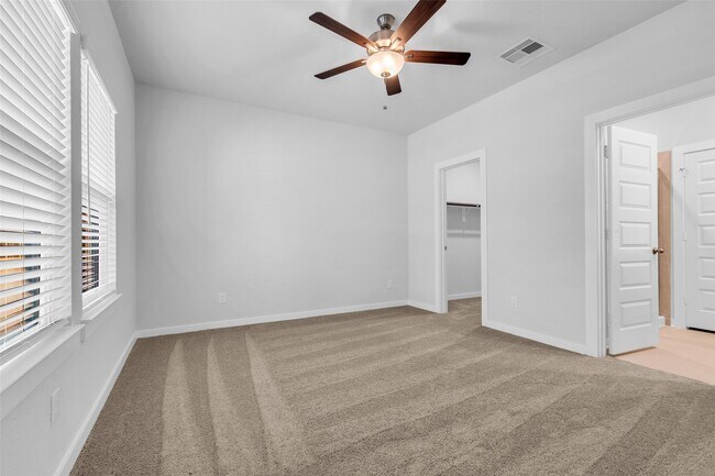 Building Photo - 8550 Blueberry Ash St