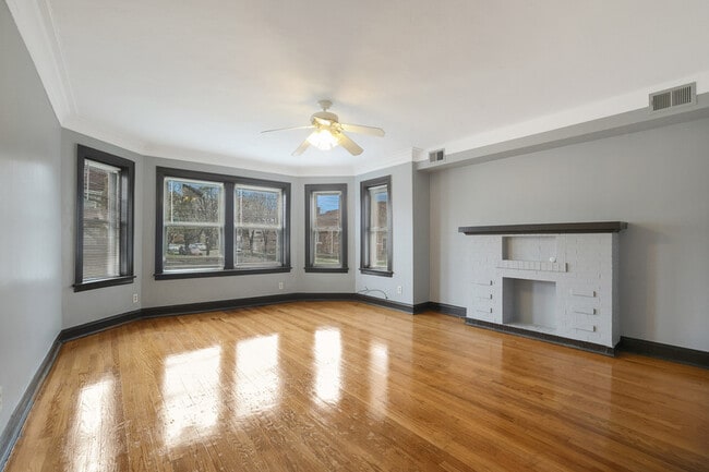 Building Photo - 8003 S Ada St