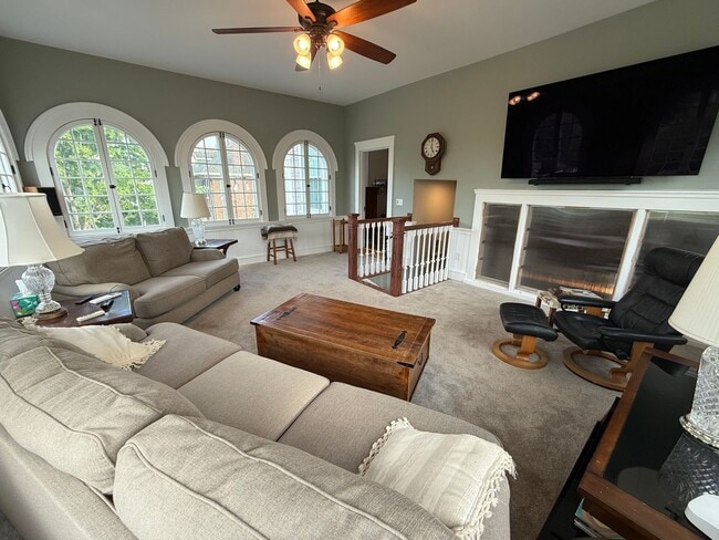 Building Photo - 2021 Rivermont Ave