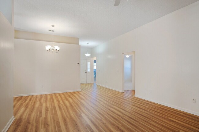 Building Photo - 1200 Woodchurch Ln