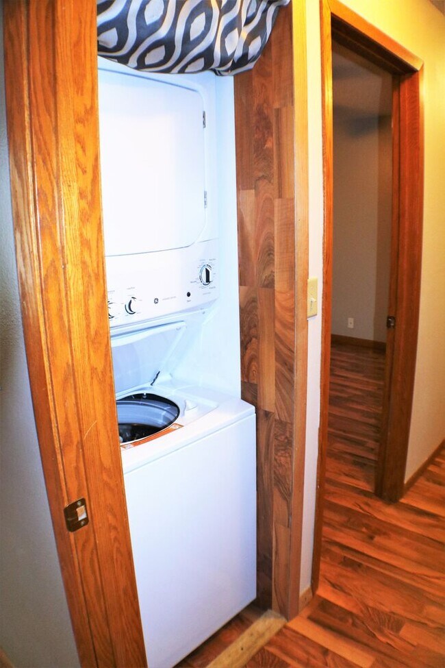 Building Photo - $1,125 | 2 Bedroom, 1.5 Bathroom 1st Floor Condo | No Pets | Sublease* | Available for August 1st...