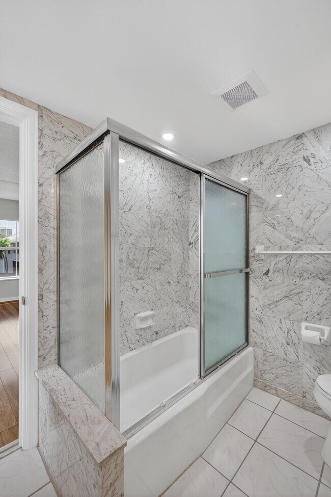 Building Photo - 1071 Sugar Sands Blvd