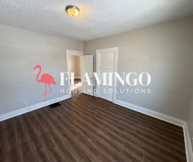 Building Photo - 112 N Irwin St