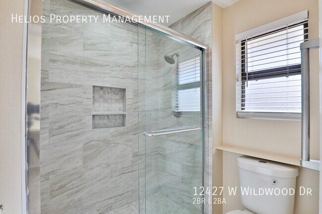 Building Photo - 12427 Wildwood Dr