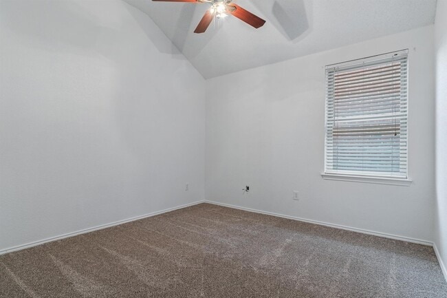 Building Photo - 202 Starlight Dr