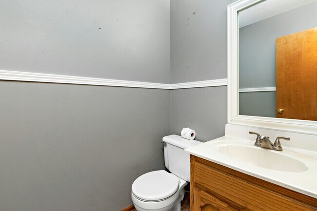 Building Photo - 1137 Dean Dr
