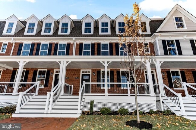 Building Photo - 734 S Matlack St