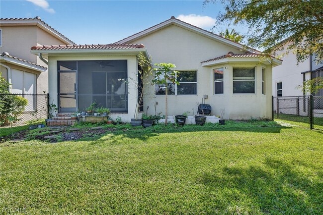 Building Photo - 8278 Sumner Ave