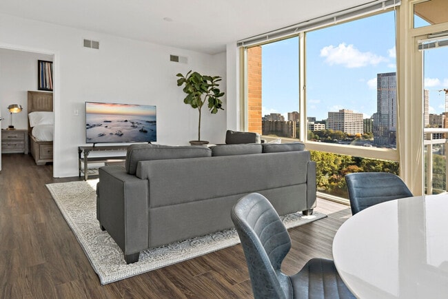 Building Photo - 1751 Pinnacle Dr