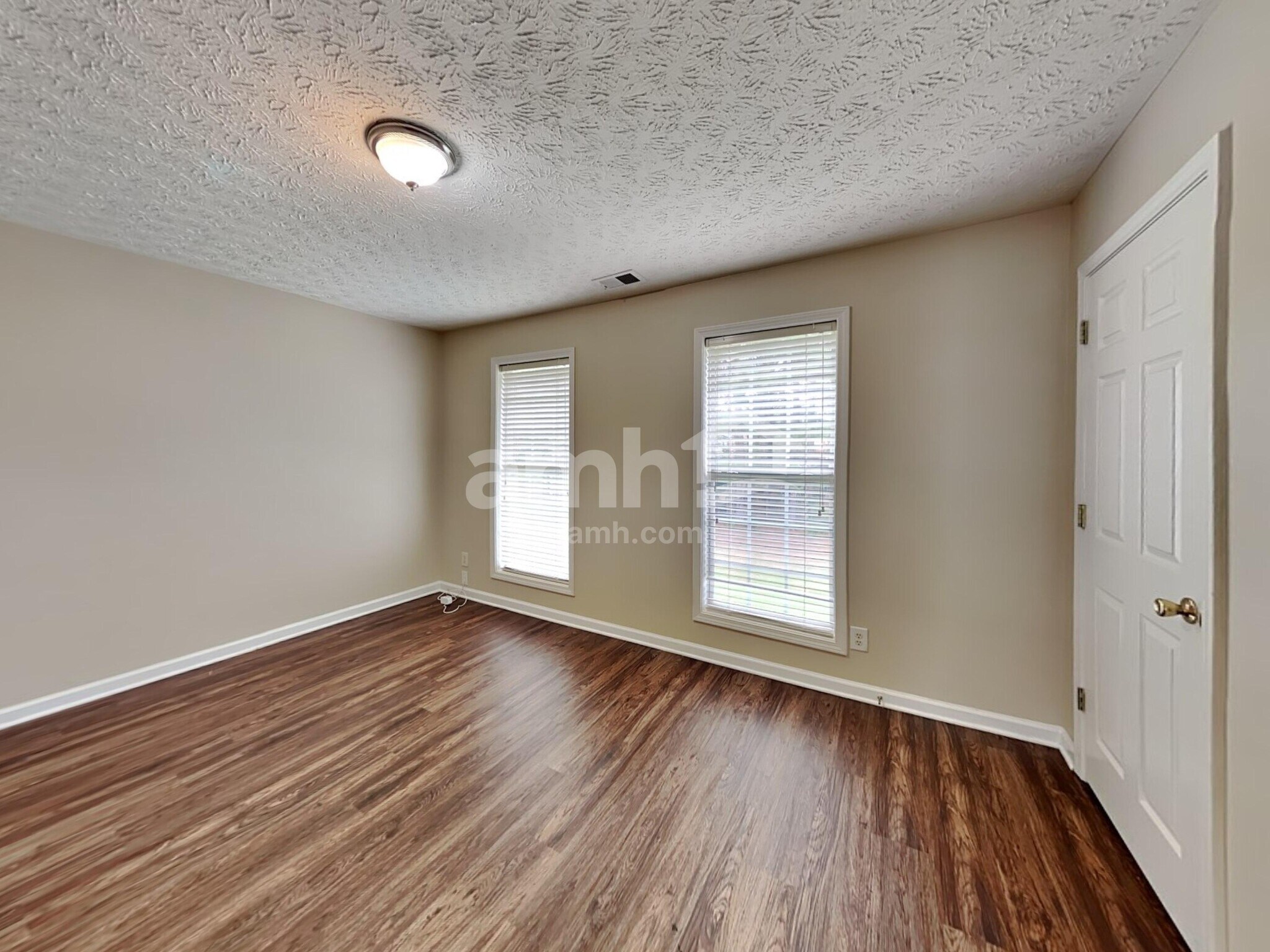 Building Photo - 1311 Aberdare Dr