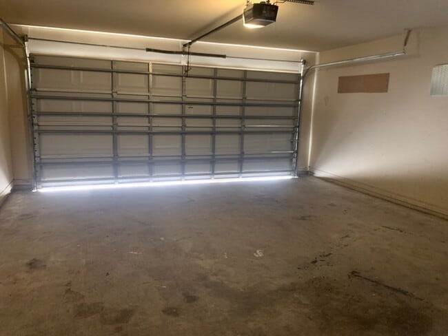 Building Photo - 6805 Northwind Dr
