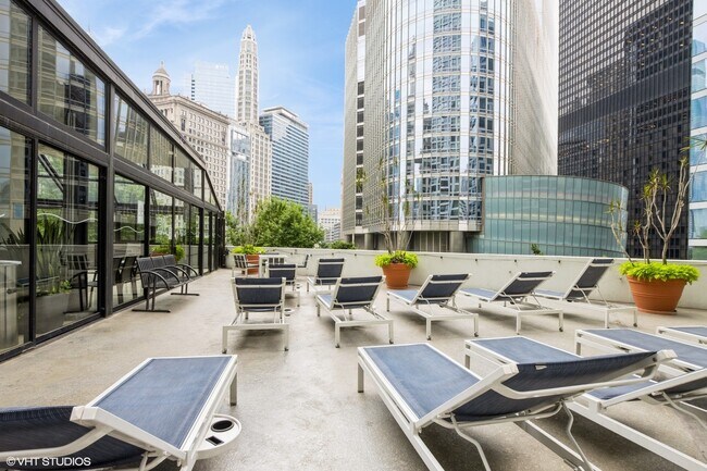 Building Photo - 405 N Wabash Ave