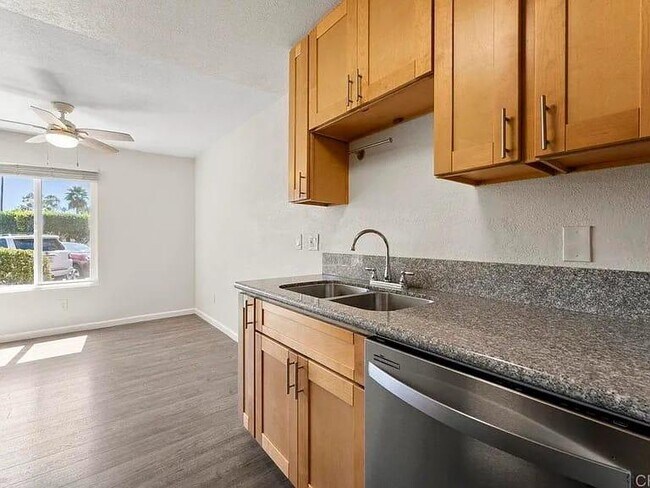 Building Photo - 1671 Pentecost Way