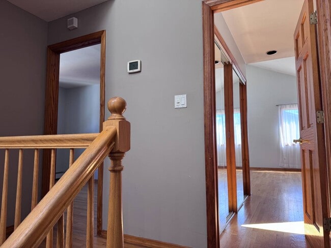 Building Photo - 6 Albergo Ct