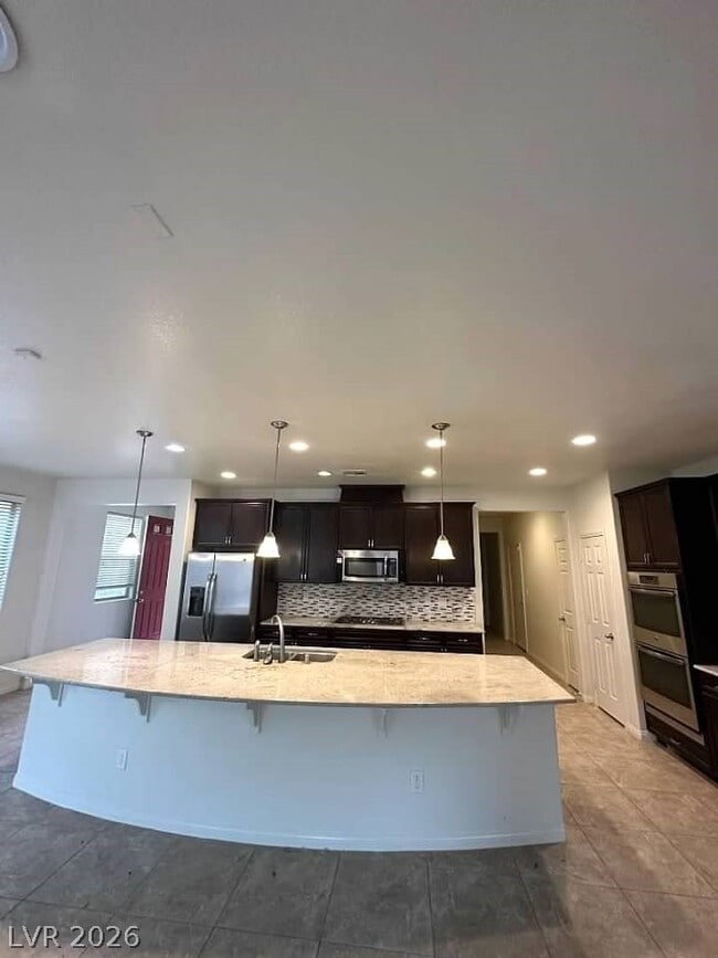 Building Photo - 5564 Bethany Bend Dr