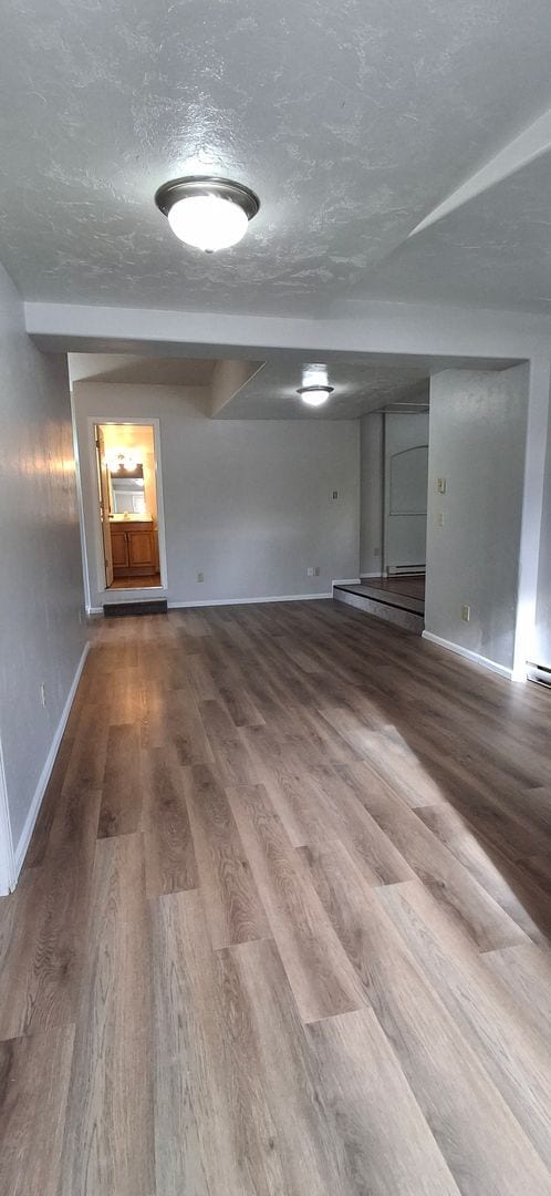 Building Photo - Newly Remodeled (Reduced!)