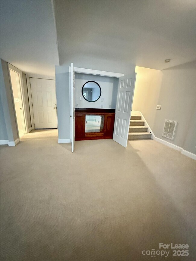 Building Photo - 1806 Asbury Hall Ct