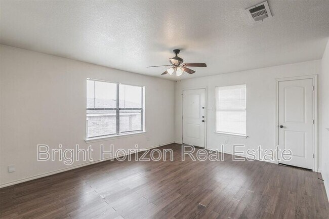 Building Photo - 8117 Doreen Ave