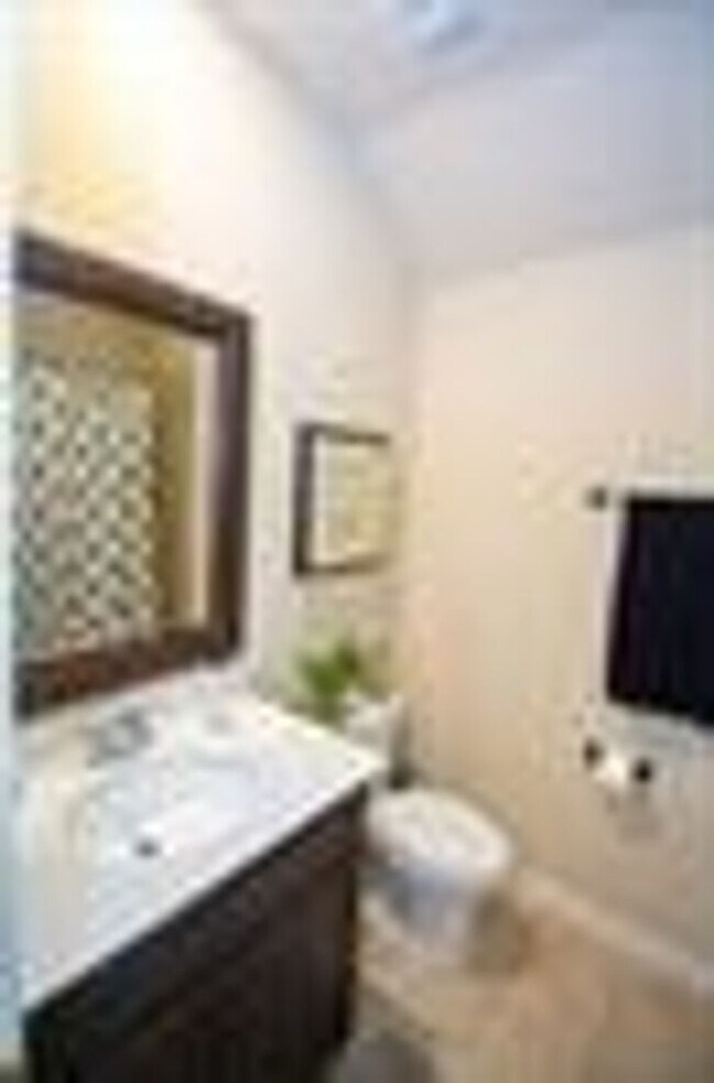 Building Photo - This adorable rental home holds all your favorite features for modern living in the up-and-coming...