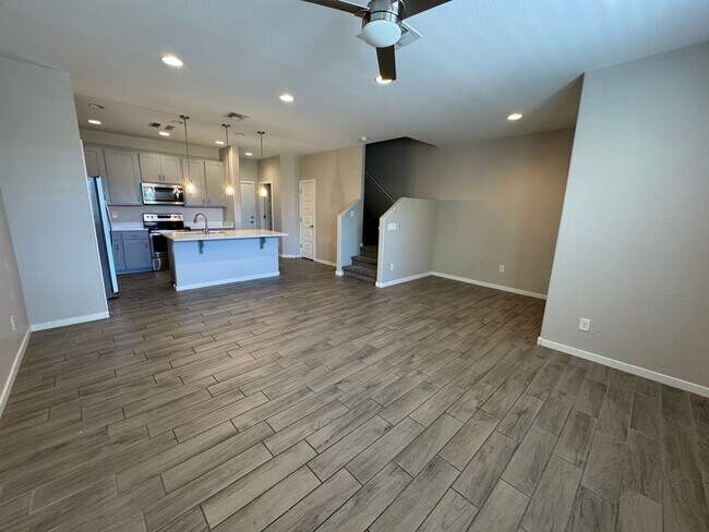 Building Photo - Unique opportunity! 3 bedrooms & 2.5 baths...