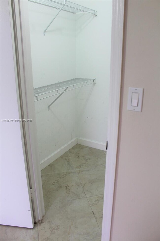 Building Photo - 2926 S University Dr