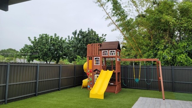 Building Photo - 12945 SW 76th Terrace